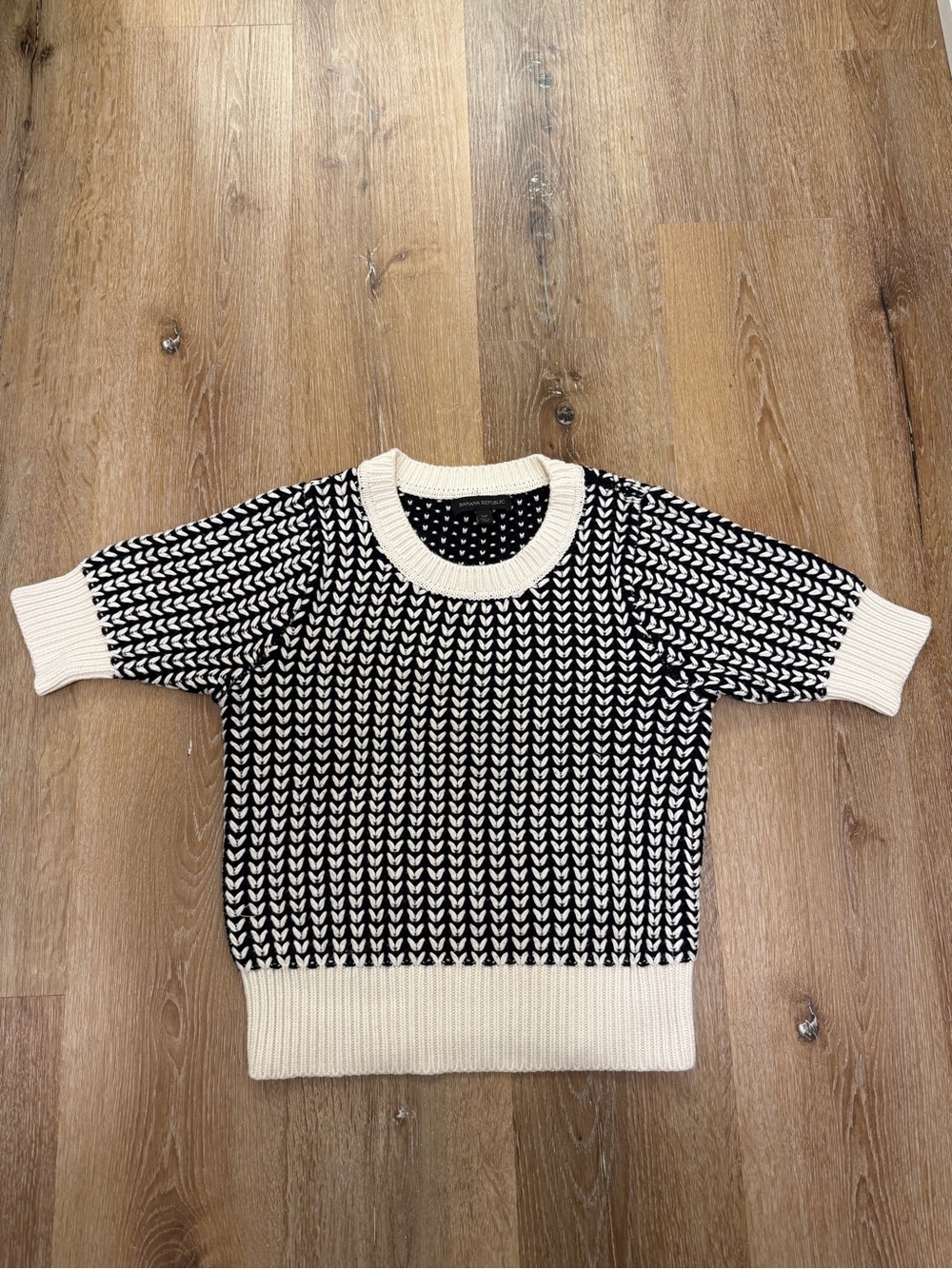 Banana Republic Black & Cream Short-Sleeve Knit Sweater Size S/M Generous Fit